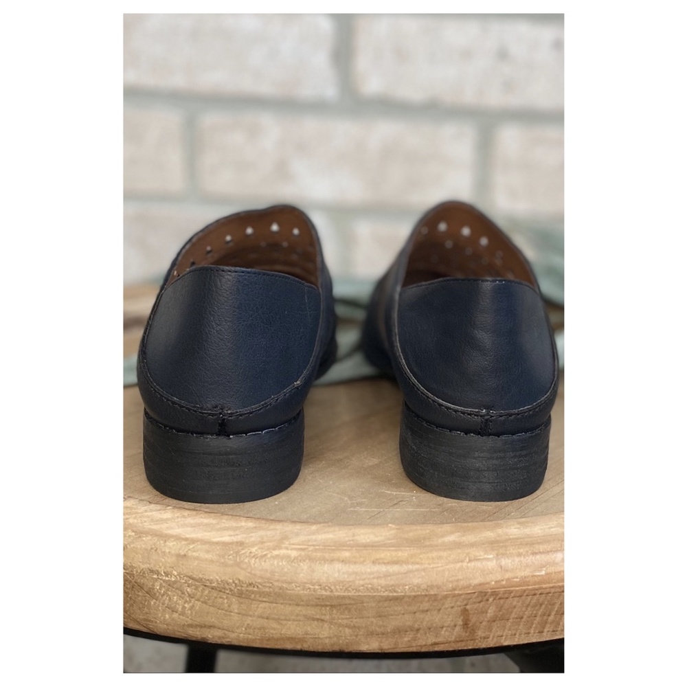Mi.iM "Stella" Triangle Cut Design Loafers--Black - Picture 4 of 6
